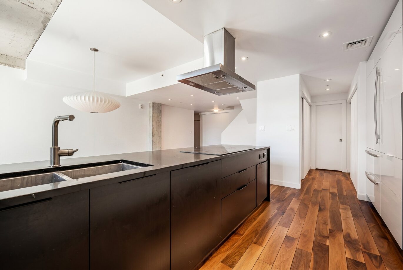 221 Rue St-Jacques #604  Montréal (Ville-Marie) (Montréal)