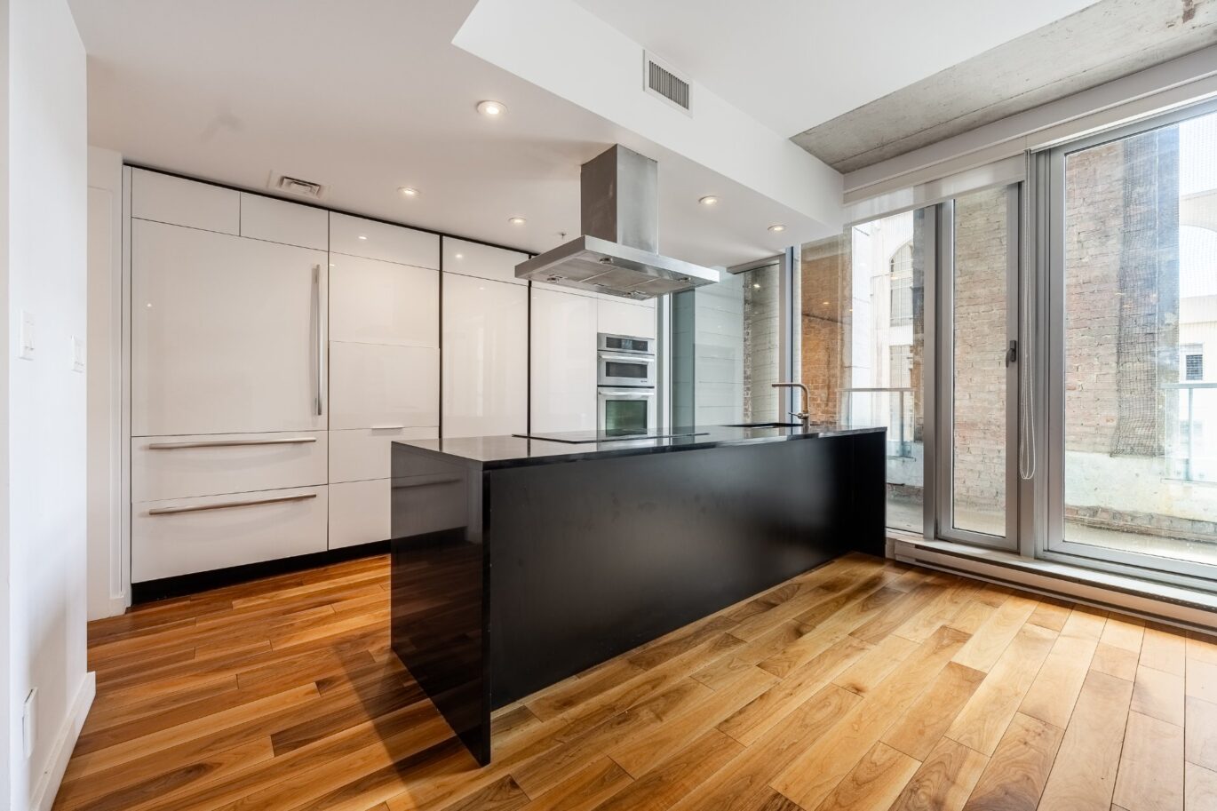 221 Rue St-Jacques #604  Montréal (Ville-Marie) (Montréal)