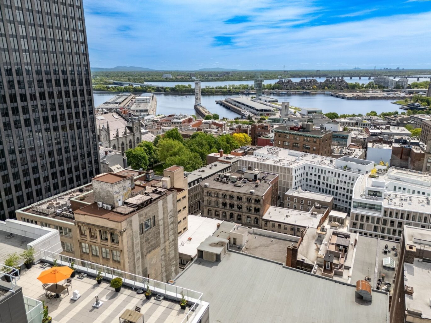 221 Rue St-Jacques #604  Montréal (Ville-Marie) (Montréal)