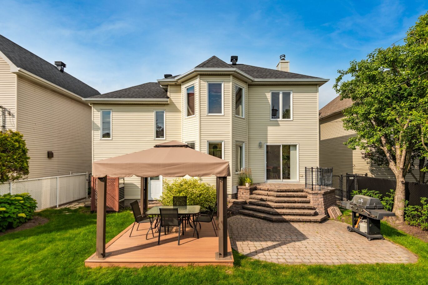 2395 Rue de Madrid  Sainte-Julie (Montérégie)