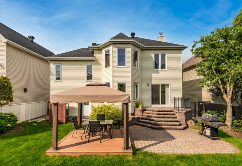 2395 Rue de Madrid  Sainte-Julie (Montérégie)