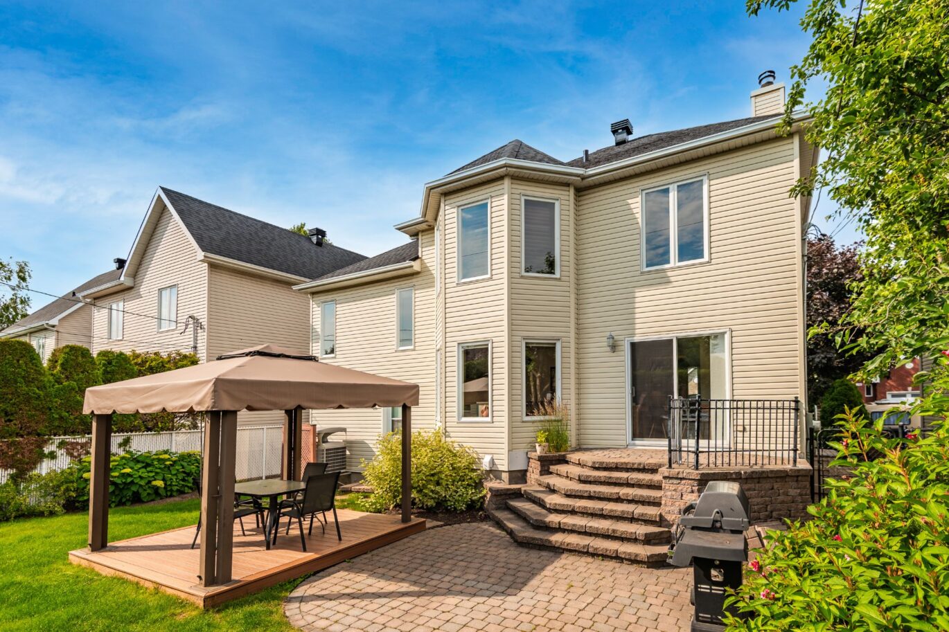 2395 Rue de Madrid  Sainte-Julie (Montérégie)