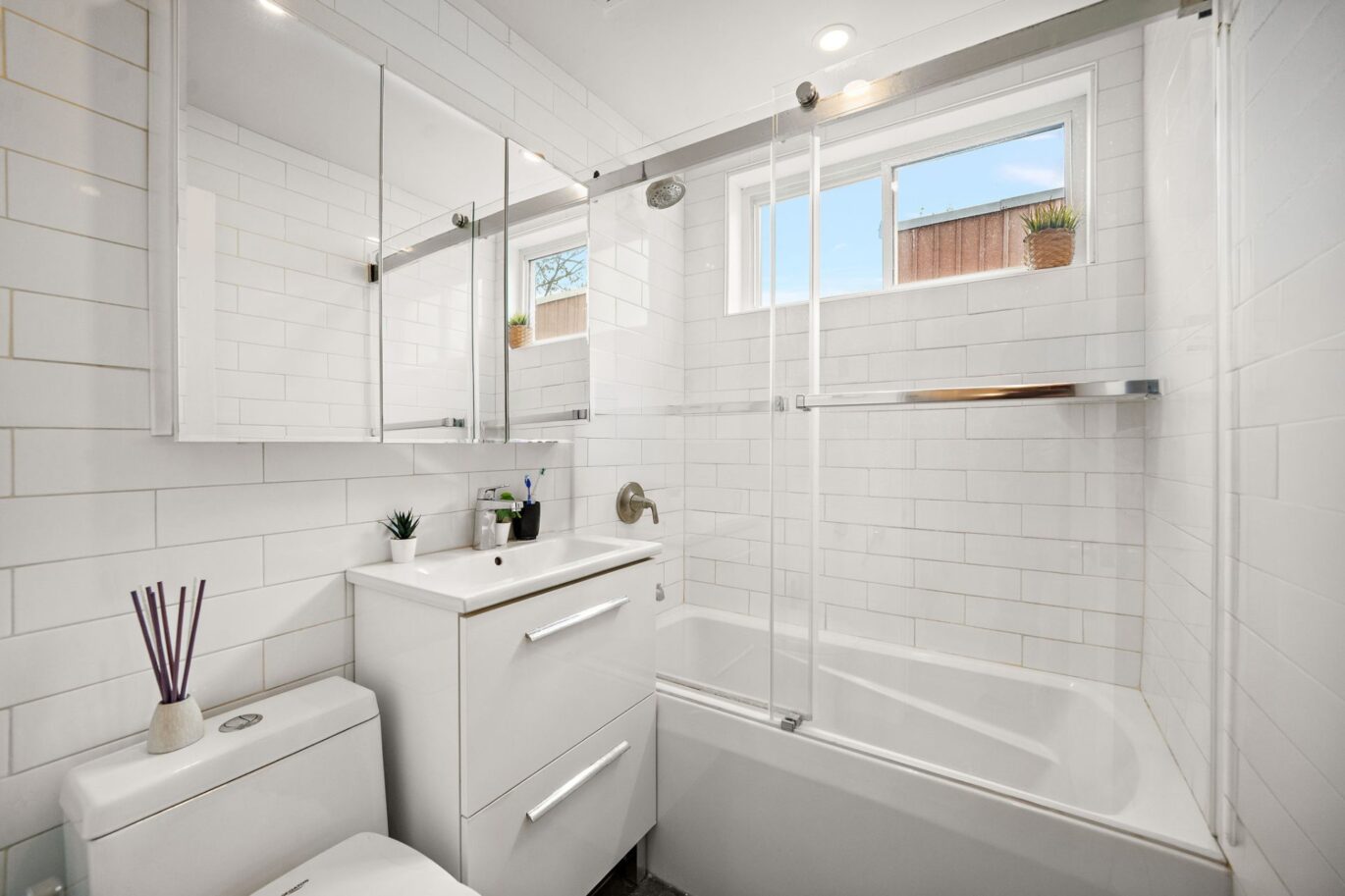 4827 Av. de Mayfair Montréal (Côte-des-Neiges/Notre-Dame-de-Grâce) (Montréal)