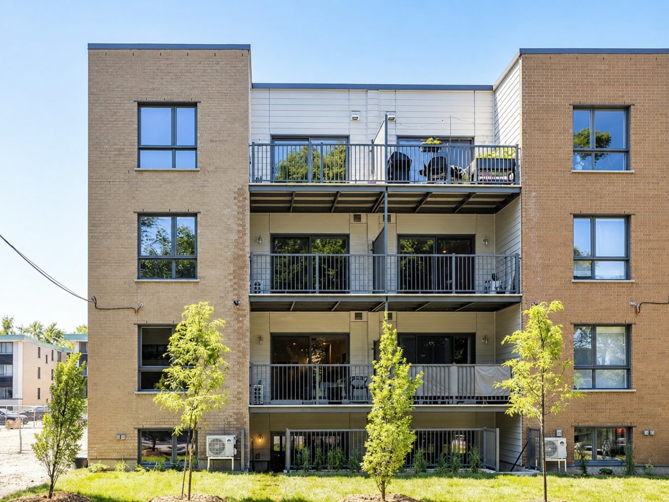 9997 Boul. St-Laurent #3  Montréal (Ahuntsic-Cartierville) (Montréal)