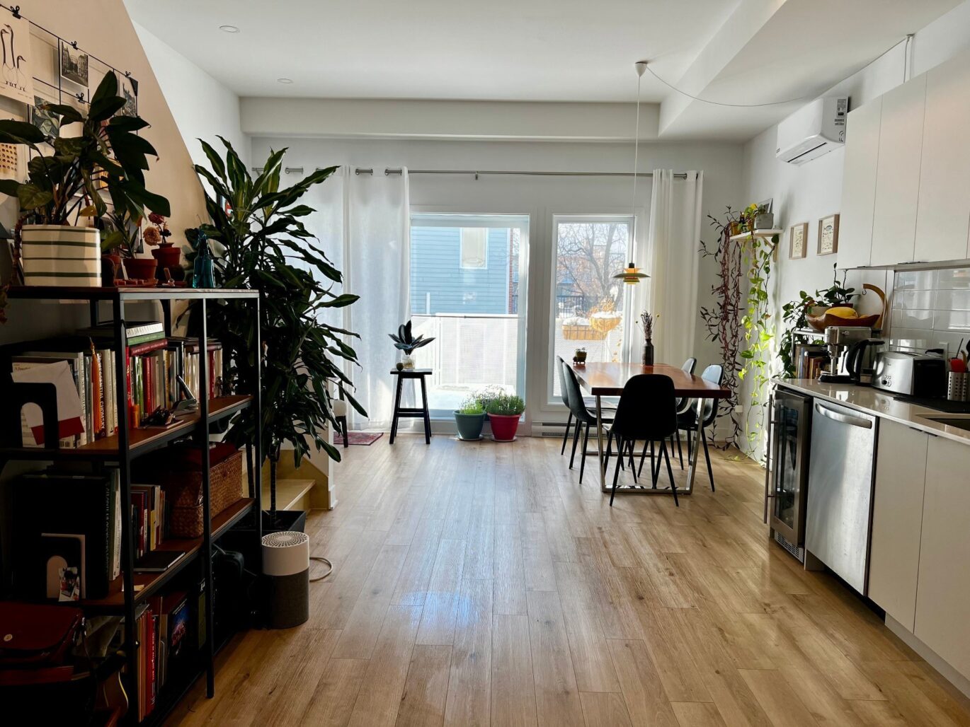 7448 Av. De Chateaubriand #B  Montréal (Villeray/Saint-Michel/Parc-Extension) (Montréal)