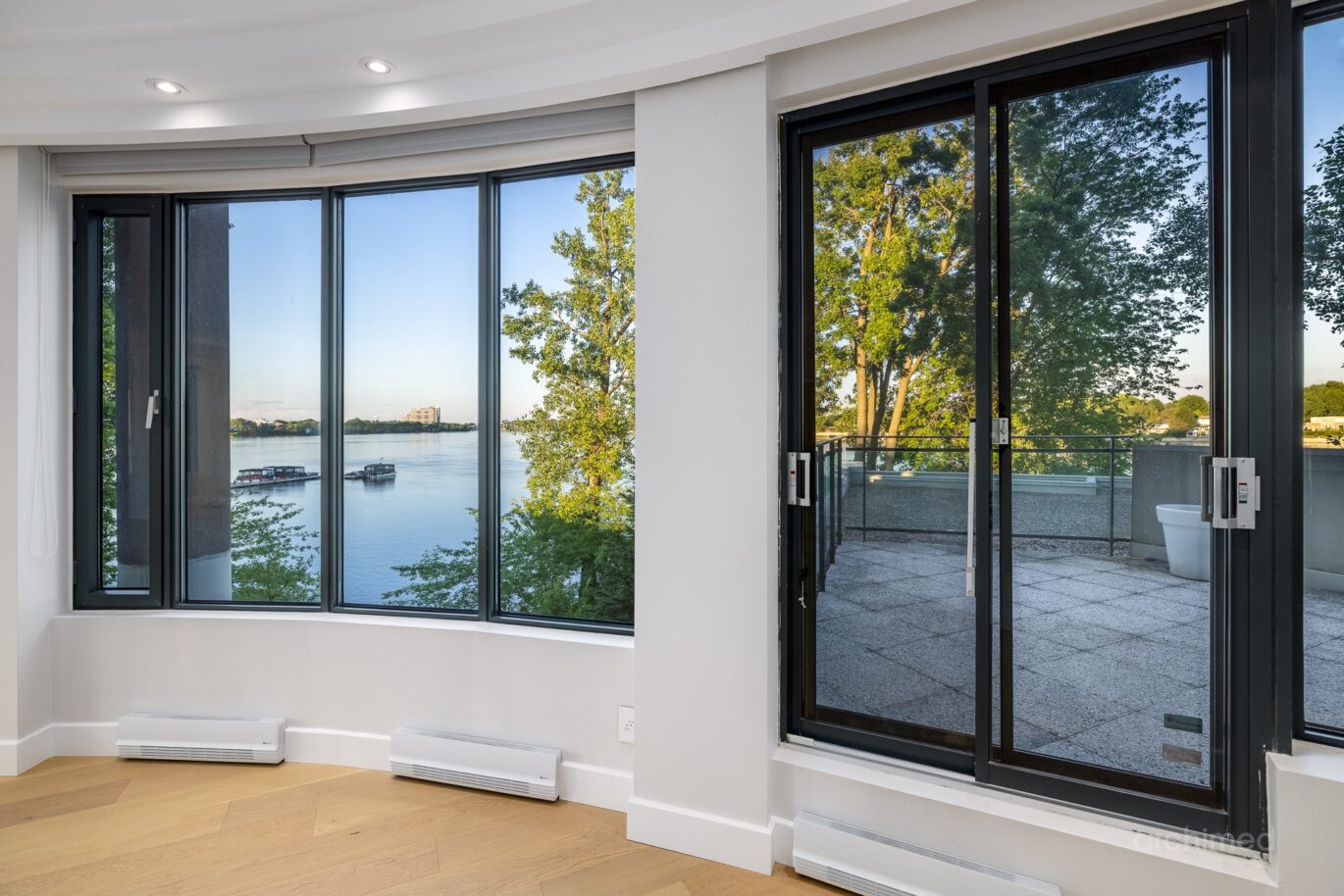 4450 Prom. Paton #114 Laval (Chomedey) (Laval)