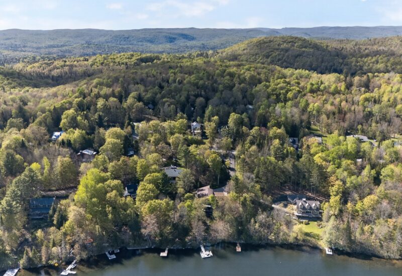 1858 Ch. du Lac-des-Becs-Scie O. Saint-Sauveur (Laurentides)