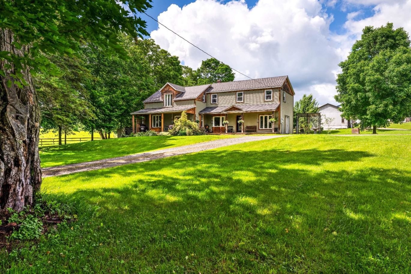 328 Ch. du Centre  Lac-Brome (Estrie)
