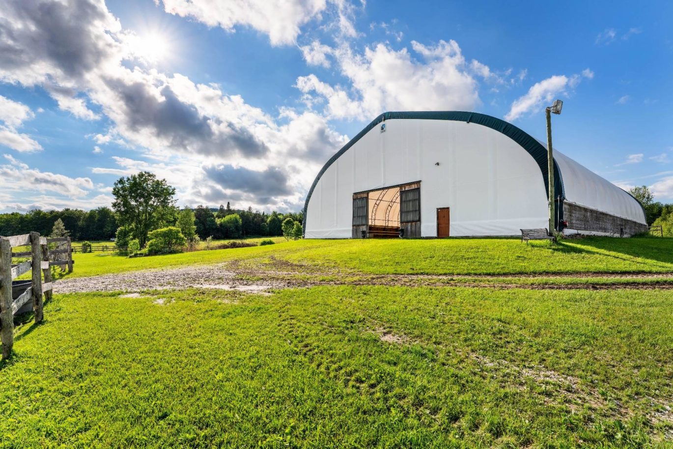 328 Ch. du Centre  Lac-Brome (Estrie)