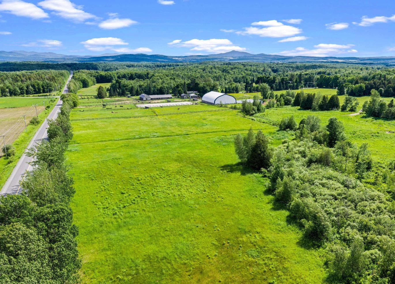 328 Ch. du Centre  Lac-Brome (Estrie)