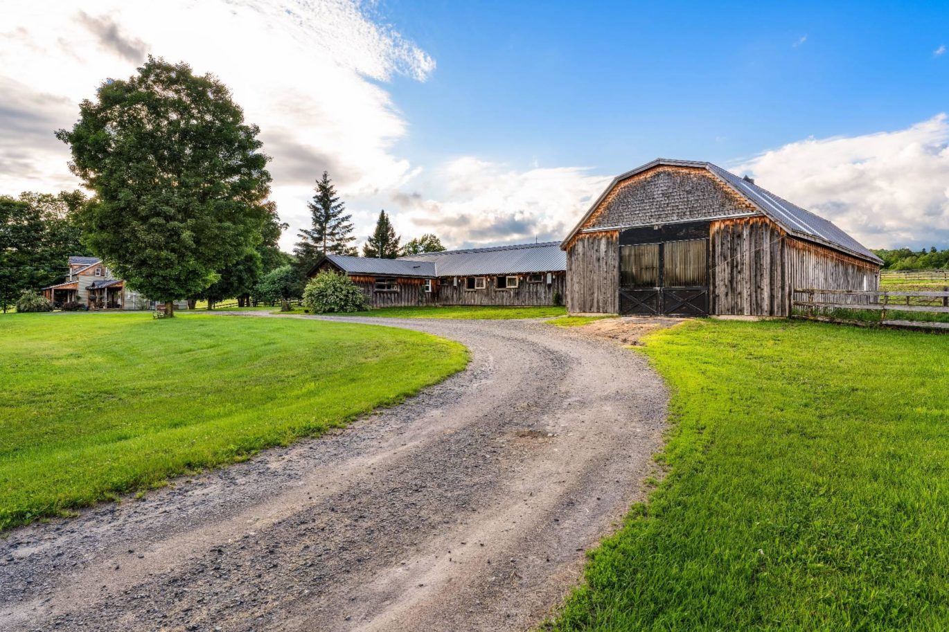 328 Ch. du Centre  Lac-Brome (Estrie)