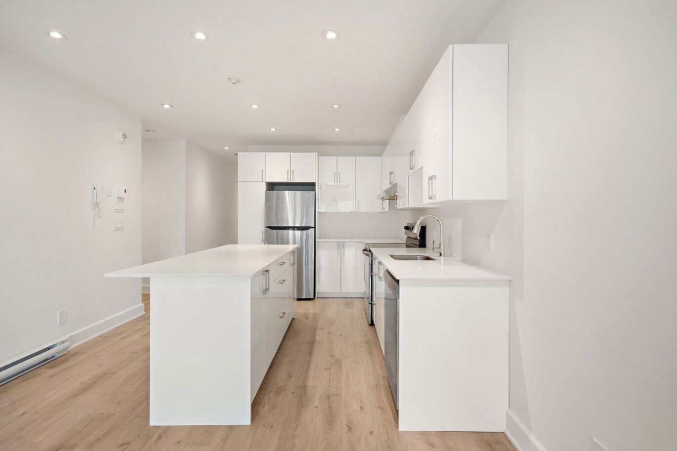 4536 Av. du Parc Montréal (Le Plateau-Mont-Royal) (Montréal)