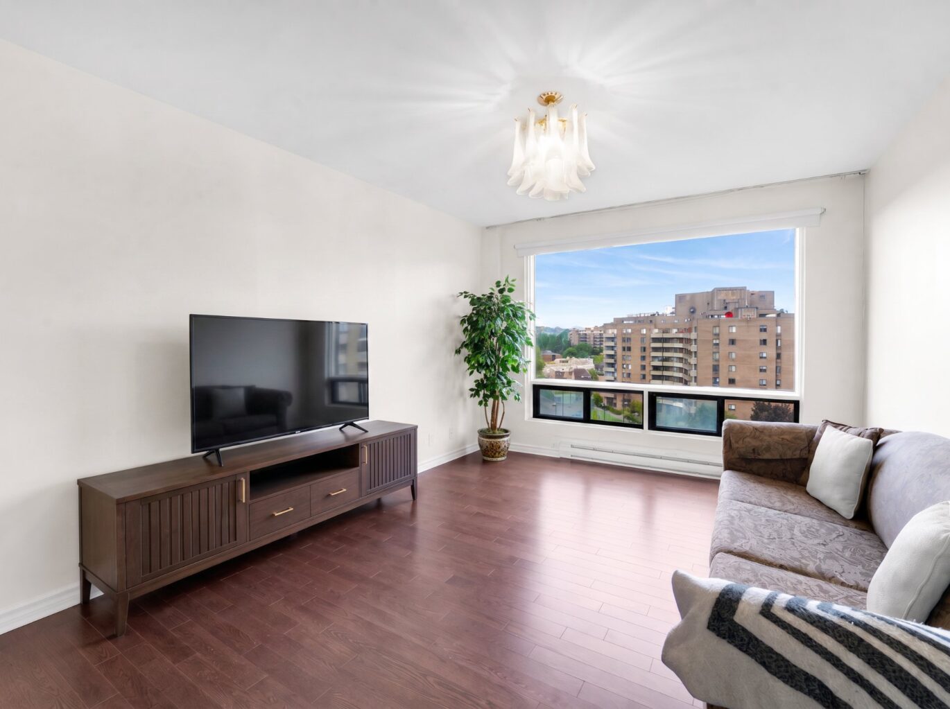 5900 Boul. Cavendish #908 Côte-Saint-Luc (Montréal)