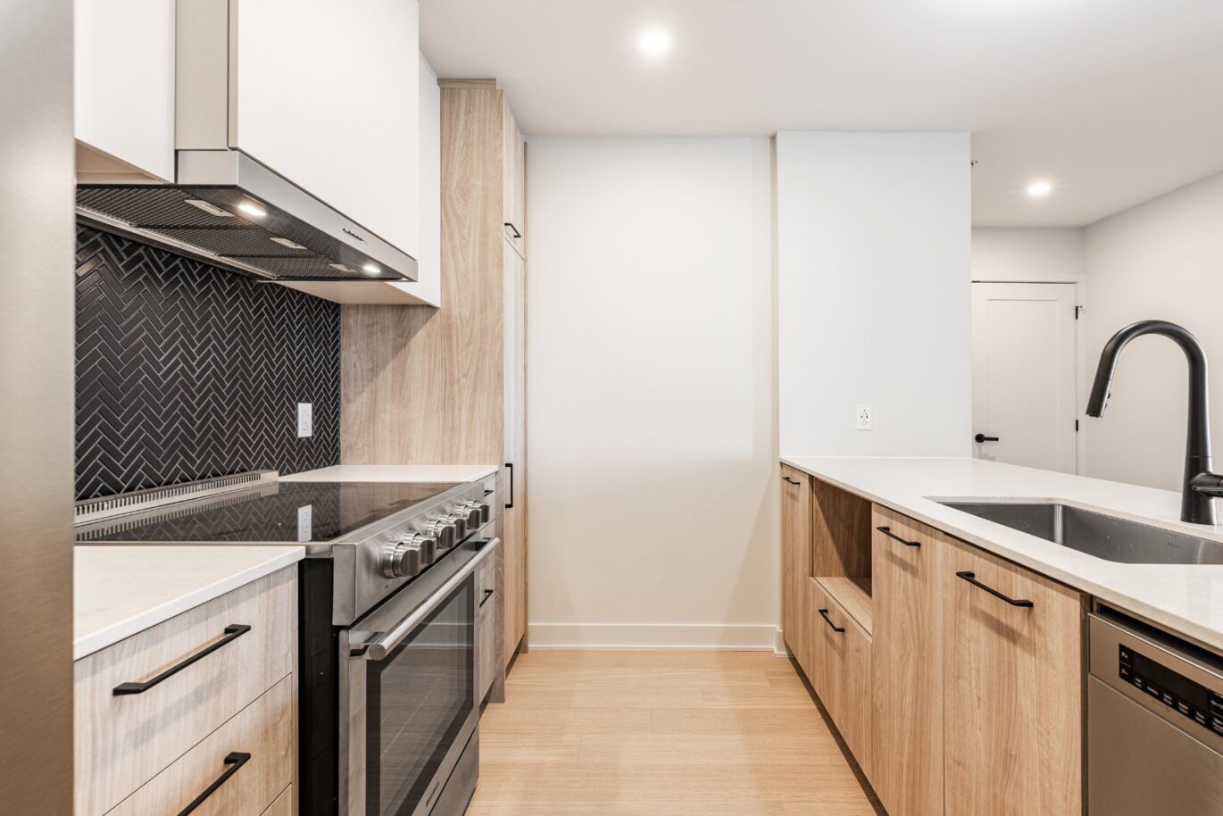3480 Boul. St-Elzear O. #1105 Laval (Chomedey) (Laval)