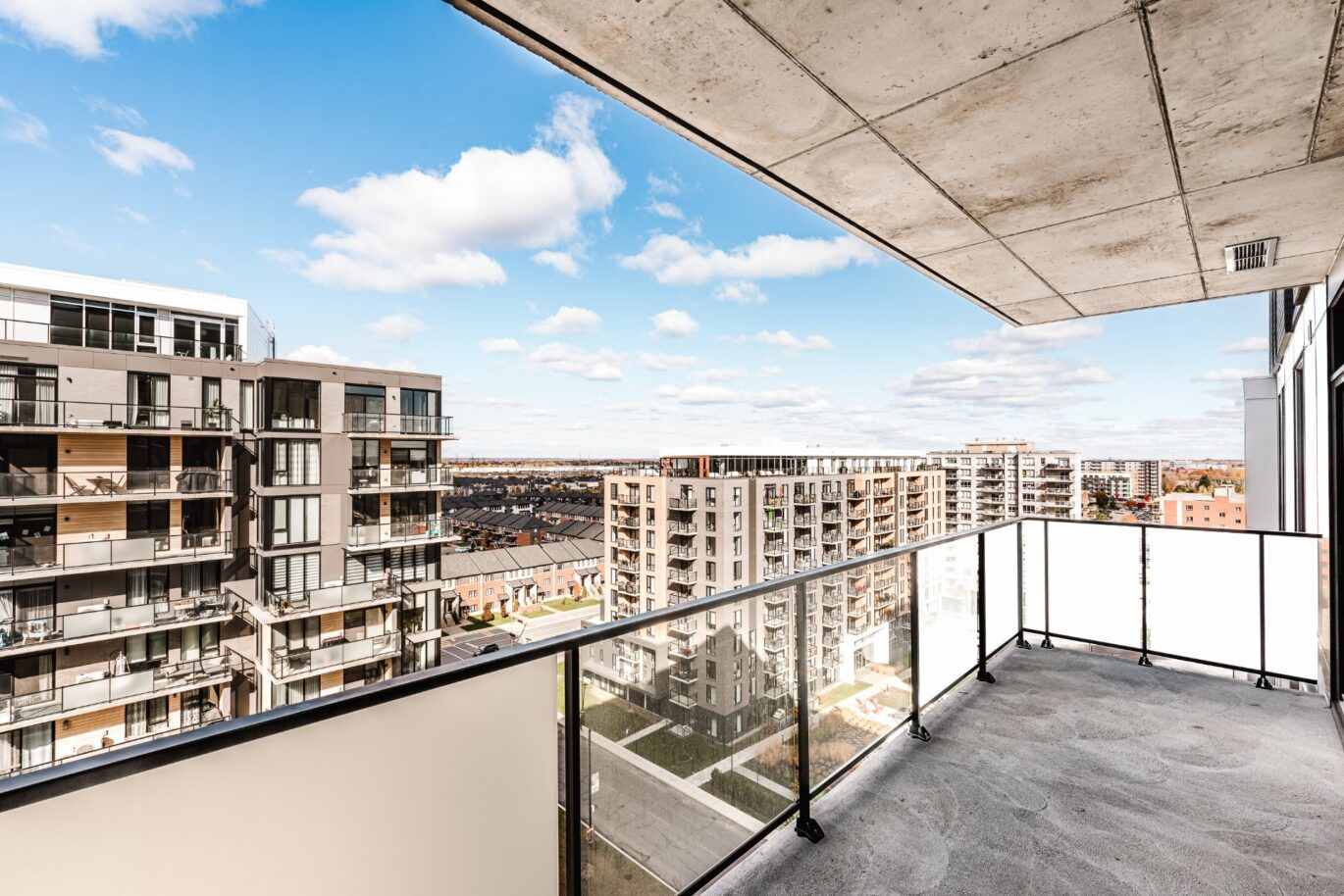 3480 Boul. St-Elzear O. #1105 Laval (Chomedey) (Laval)