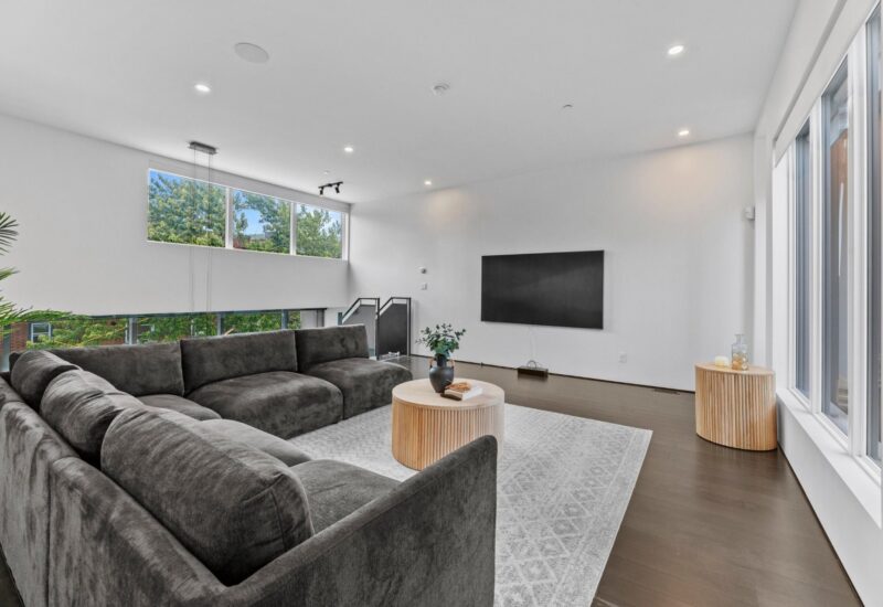 407 – 413 Av. Édouard-Charles Montréal (Outremont) (Montréal)