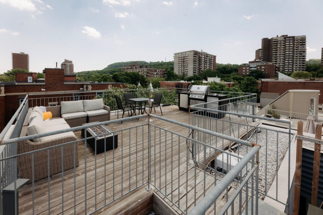 407 – 413 Av. Édouard-Charles Montréal (Outremont) (Montréal)