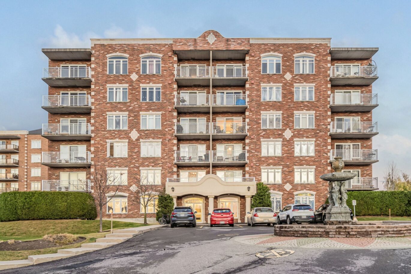 6800 Boul. Henri-Bourassa O. #104 Montréal (Saint-Laurent) (Montréal)
