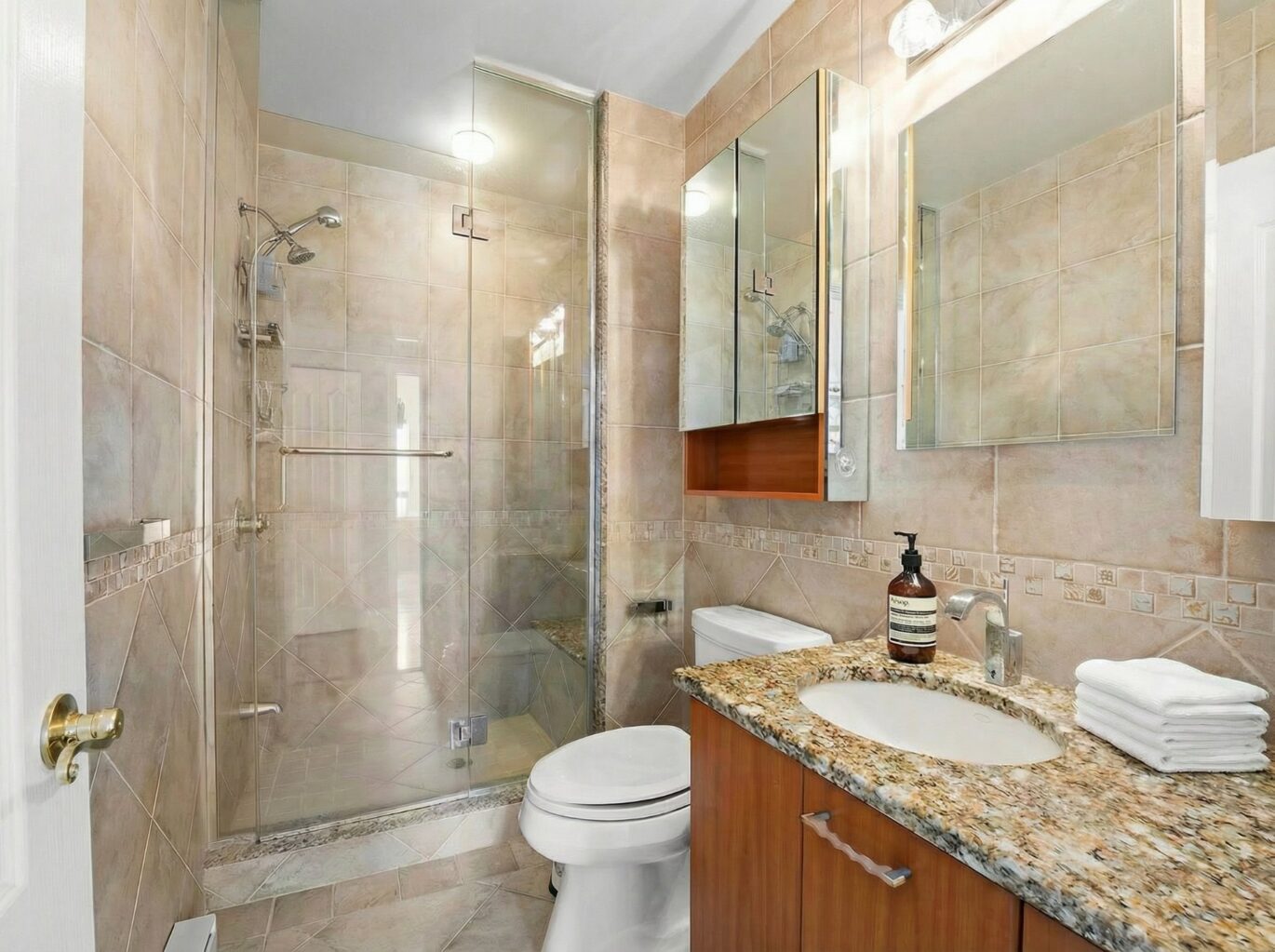 2700 Boul. de la Côte-Vertu #208 Montréal (Saint-Laurent) (Montréal)