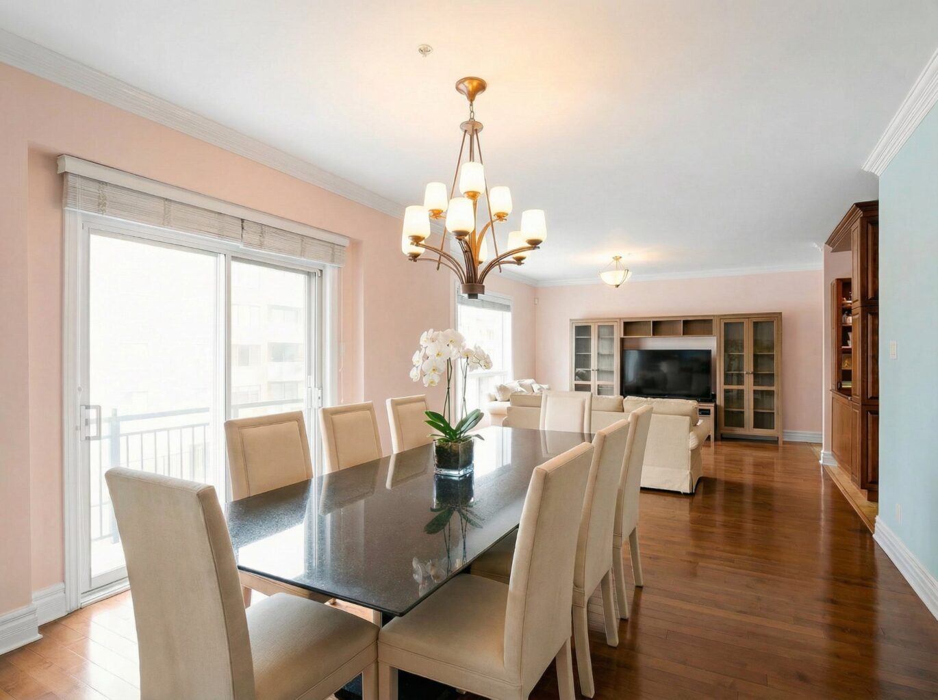 2700 Boul. de la Côte-Vertu #208 Montréal (Saint-Laurent) (Montréal)