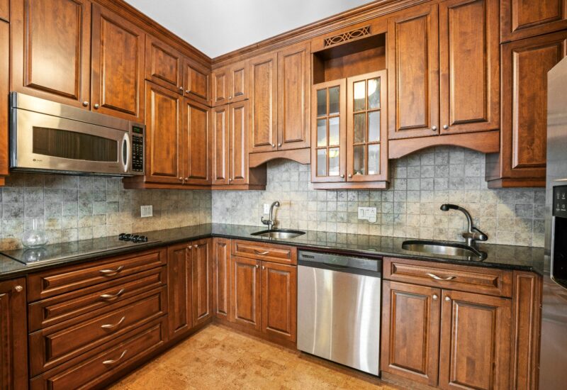 2700 Boul. de la Côte-Vertu #208 Montréal (Saint-Laurent) (Montréal)