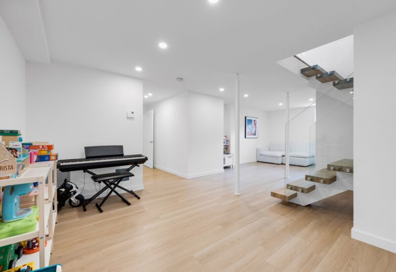 215 Rue Dufferin Hampstead (Montréal)