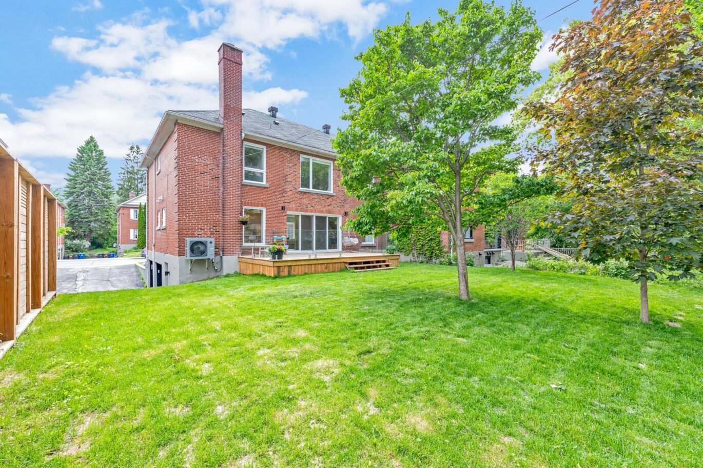 215 Rue Dufferin Hampstead (Montréal)