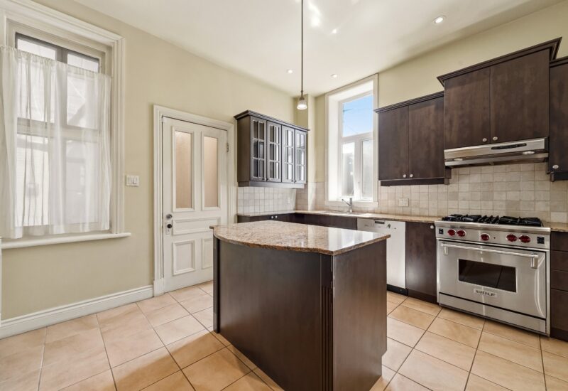 5168 Av. du Parc Montréal (Le Plateau-Mont-Royal) (Montréal)