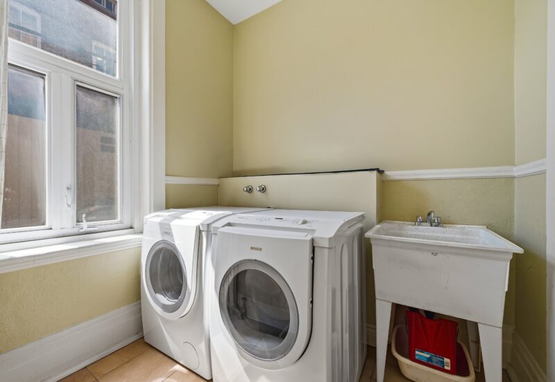 5168 Av. du Parc Montréal (Le Plateau-Mont-Royal) (Montréal)