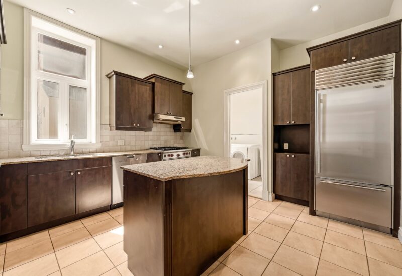 5168 Av. du Parc Montréal (Le Plateau-Mont-Royal) (Montréal)