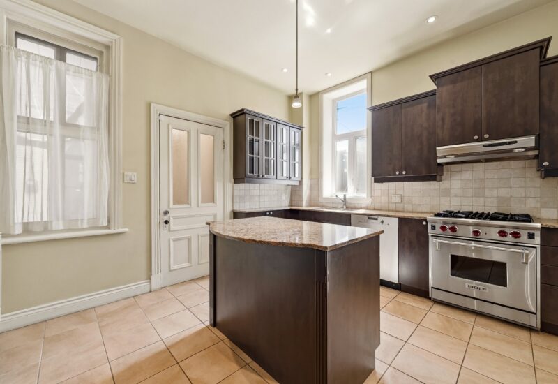 5168 Av. du Parc Montréal (Le Plateau-Mont-Royal) (Montréal)