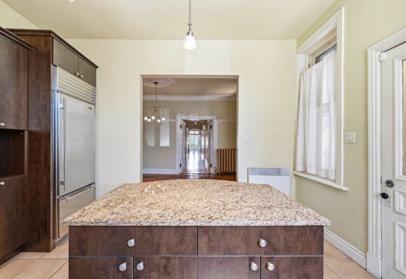 5168 Av. du Parc Montréal (Le Plateau-Mont-Royal) (Montréal)
