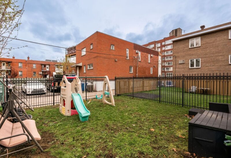 6417 Av. Coolbrook Montréal (Côte-des-Neiges/Notre-Dame-de-Grâce) (Montréal)