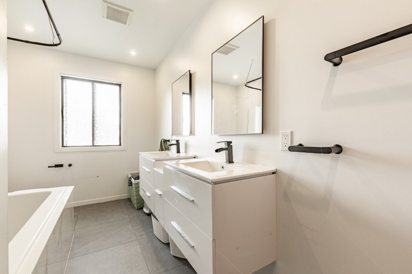 6417 Av. Coolbrook Montréal (Côte-des-Neiges/Notre-Dame-de-Grâce) (Montréal)