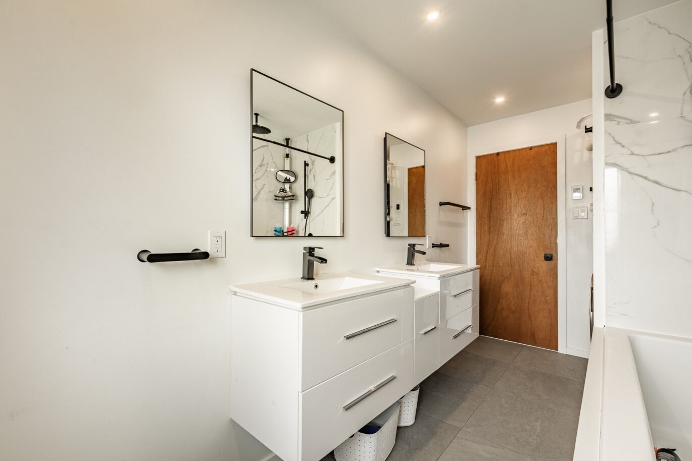 6417 Av. Coolbrook Montréal (Côte-des-Neiges/Notre-Dame-de-Grâce) (Montréal)