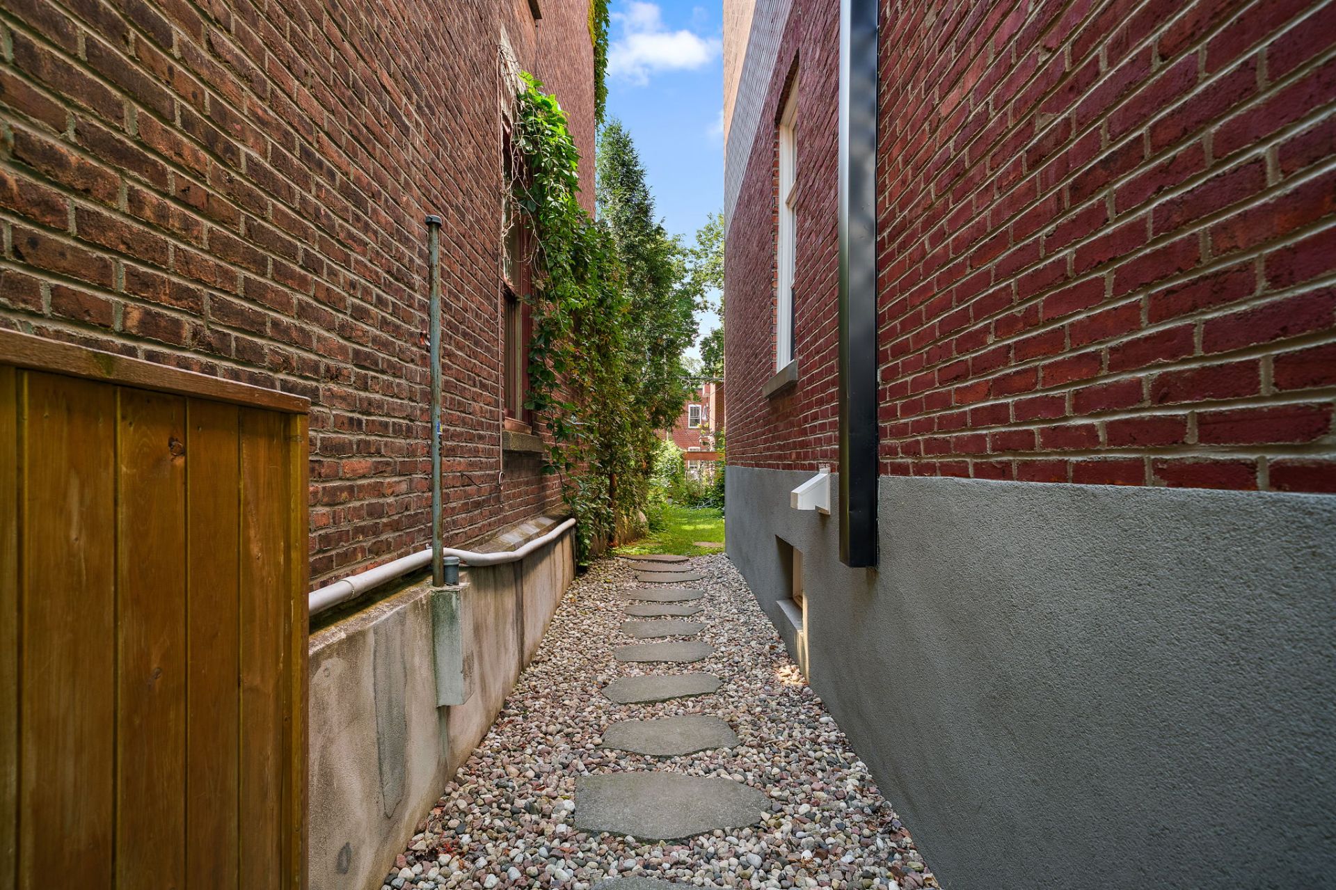 2268 Av. de Hampton Montréal (Côte-des-Neiges/Notre-Dame-de-Grâce) (Montréal)
