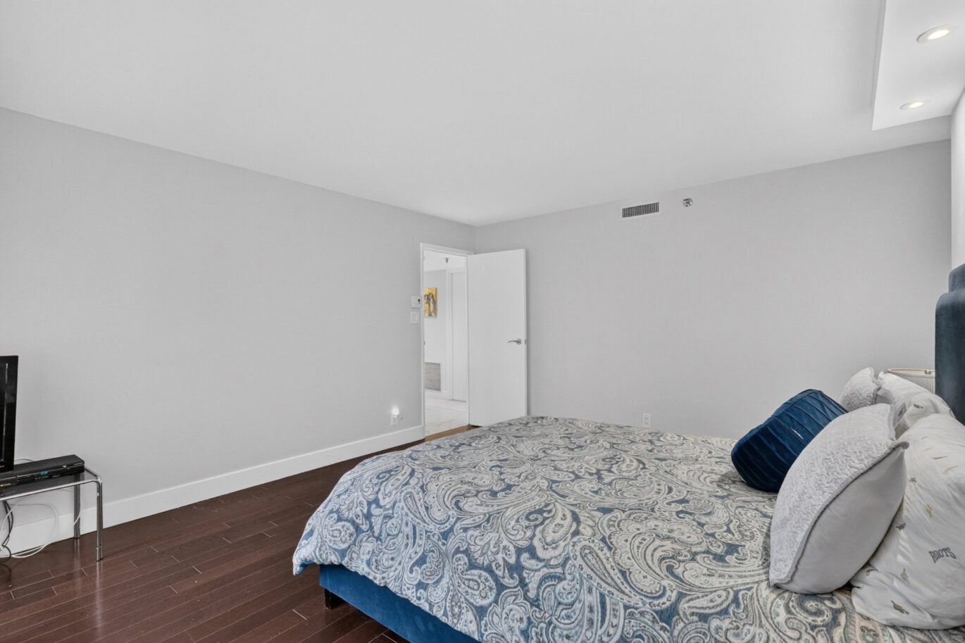 5950 Boul. Cavendish #108 Côte-Saint-Luc (Montréal)