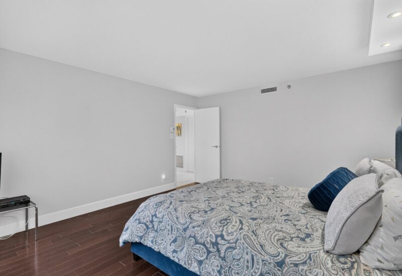 5950 Boul. Cavendish #108 Côte-Saint-Luc (Montréal)