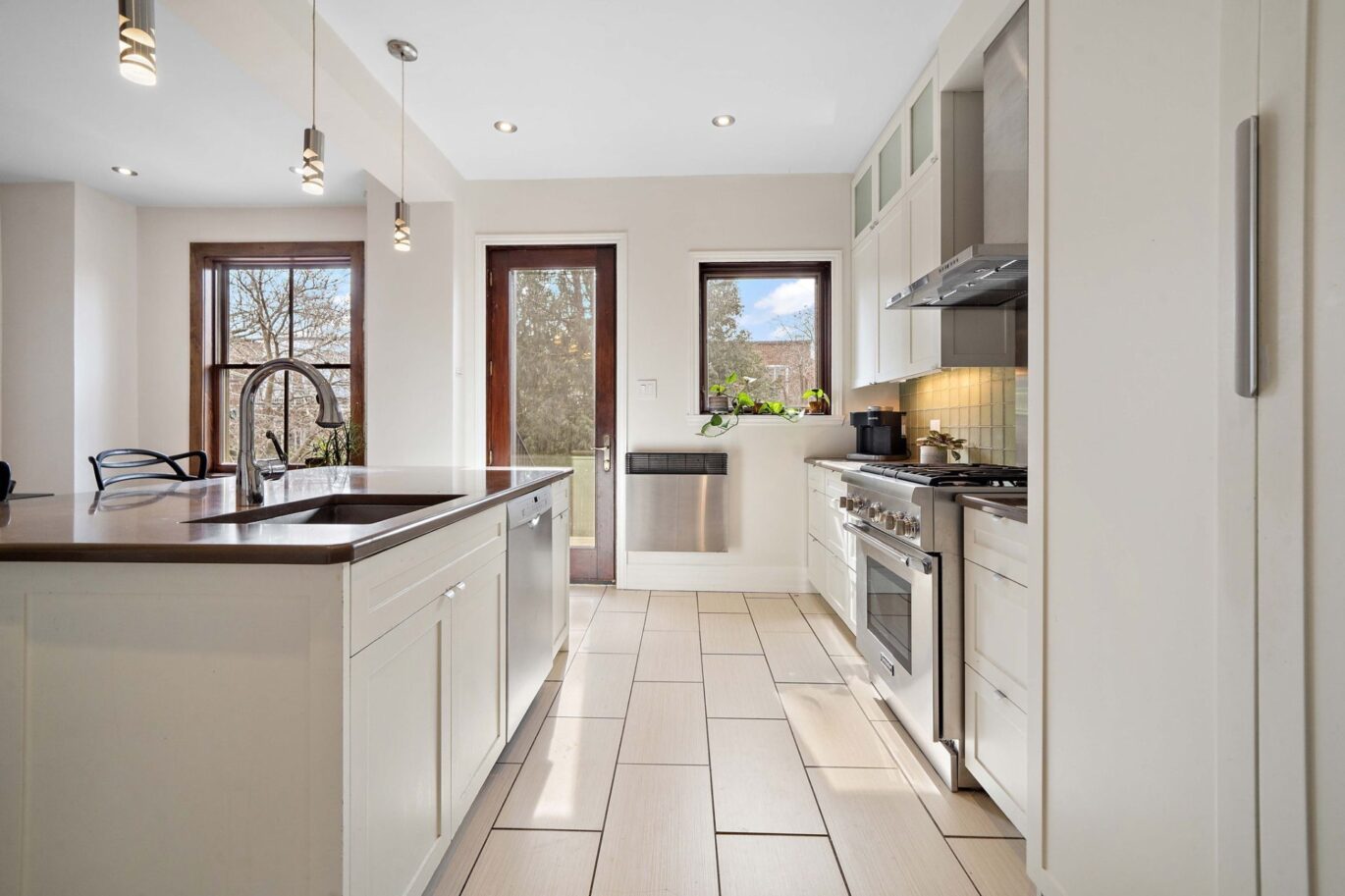 4066 Av. de Hampton Montréal (Côte-des-Neiges/Notre-Dame-de-Grâce) (Montréal)