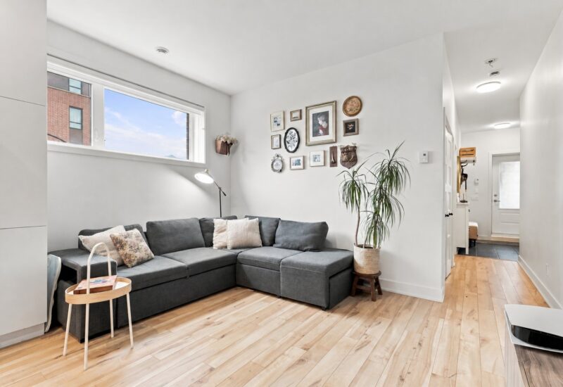 3960 Rue Bernard-Hubert Longueuil (Saint-Hubert) (Montérégie)