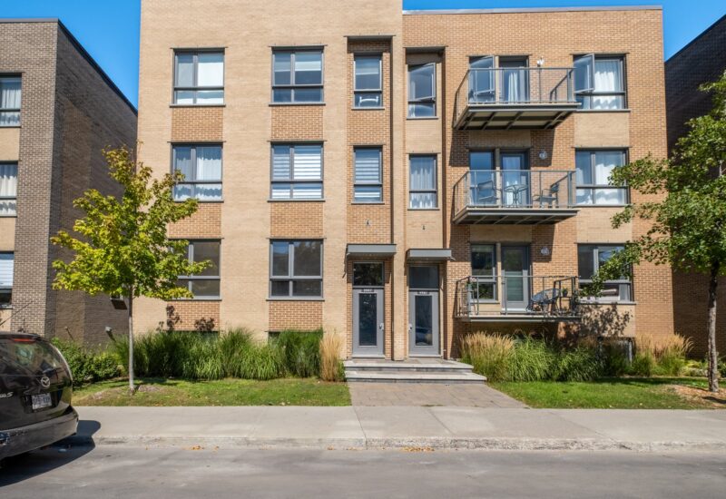 9997 Boul. St-Laurent #3 Montréal (Ahuntsic-Cartierville) (Montréal)