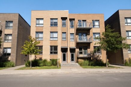 9997 Boul. St-Laurent #3 Montréal (Ahuntsic-Cartierville) (Montréal)