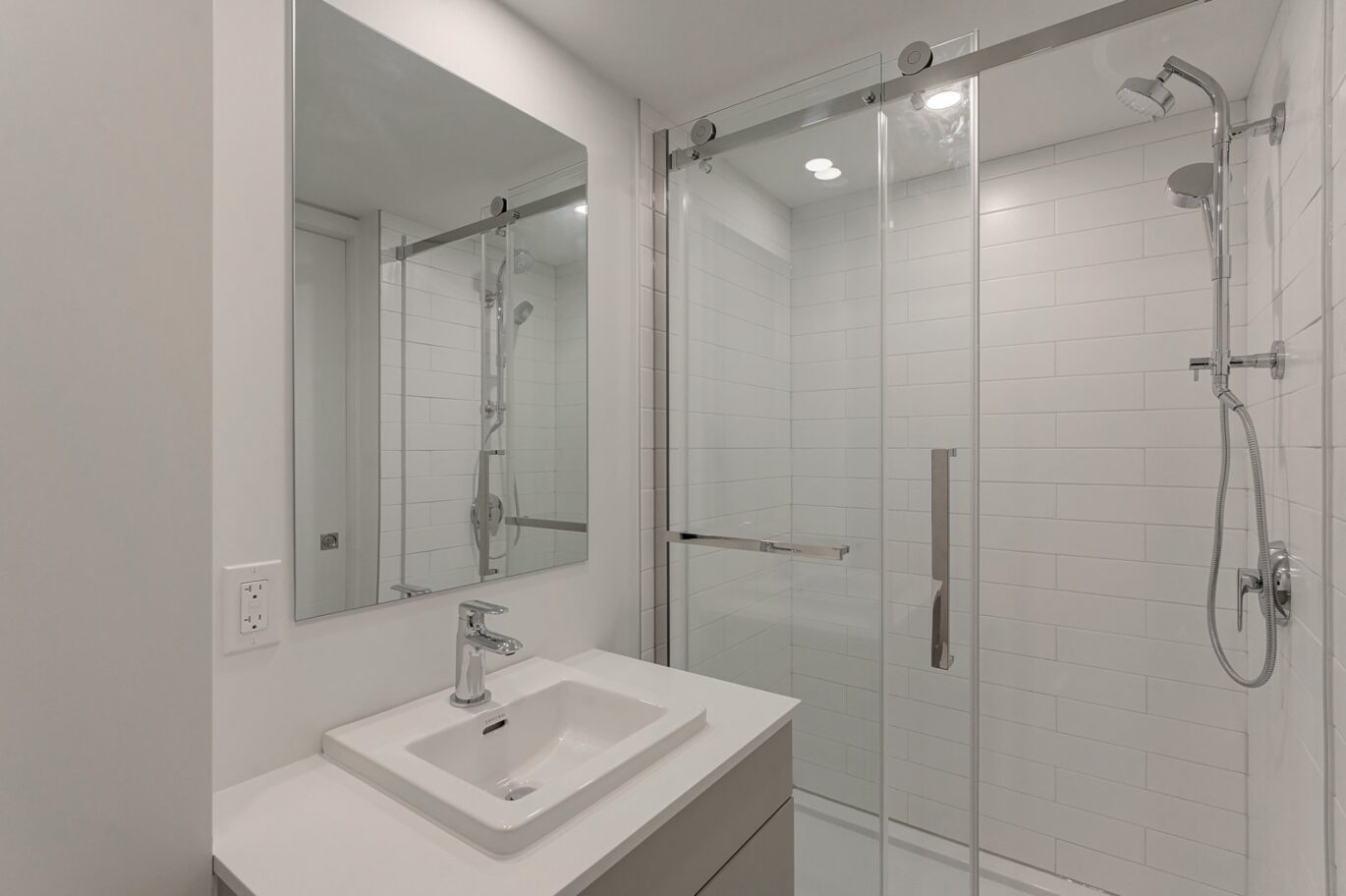 1 Av. Viger O. #813 Montréal (Ville-Marie) (Montréal)