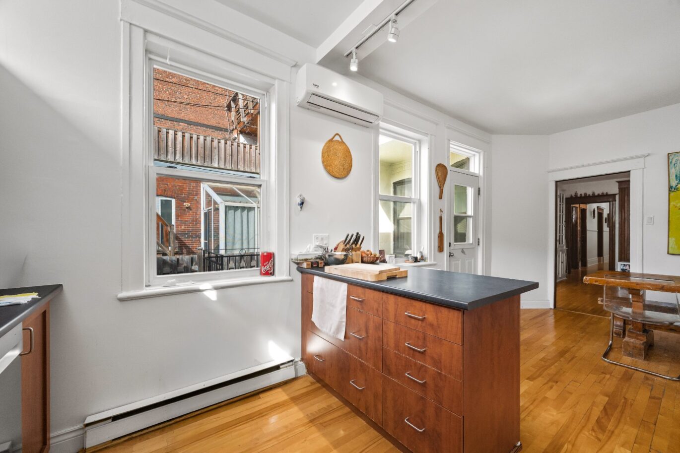 4098 – 4100 Rue St-Hubert Montréal (Le Plateau-Mont-Royal) (Montréal)