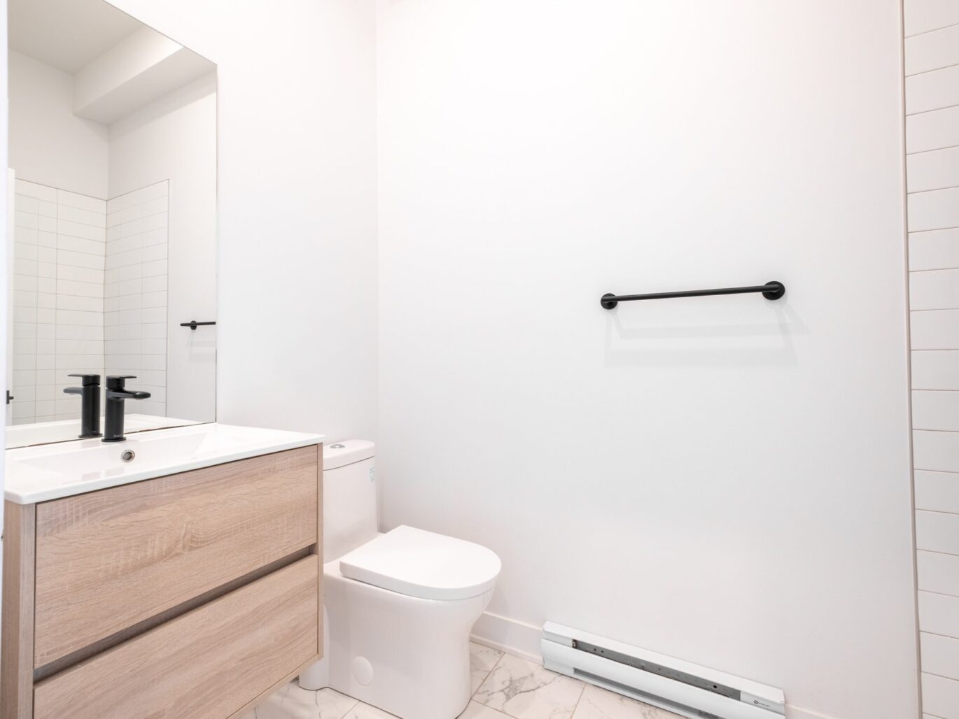 7448 Av. De Chateaubriand #B Montréal (Villeray/Saint-Michel/Parc-Extension) (Montréal)