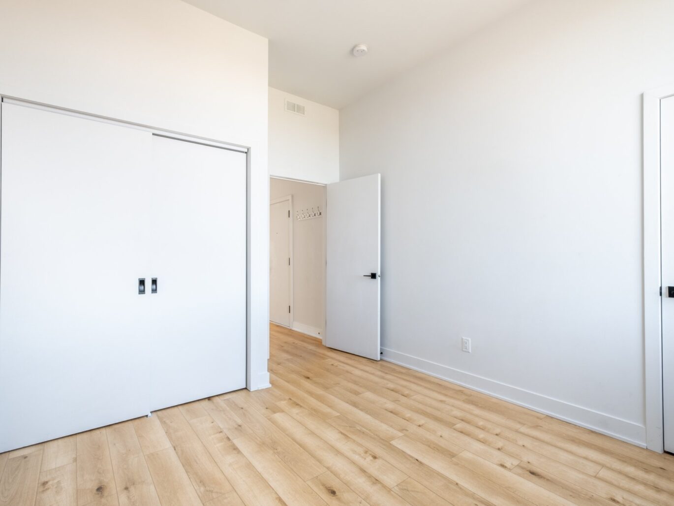 7448 Av. De Chateaubriand #B Montréal (Villeray/Saint-Michel/Parc-Extension) (Montréal)