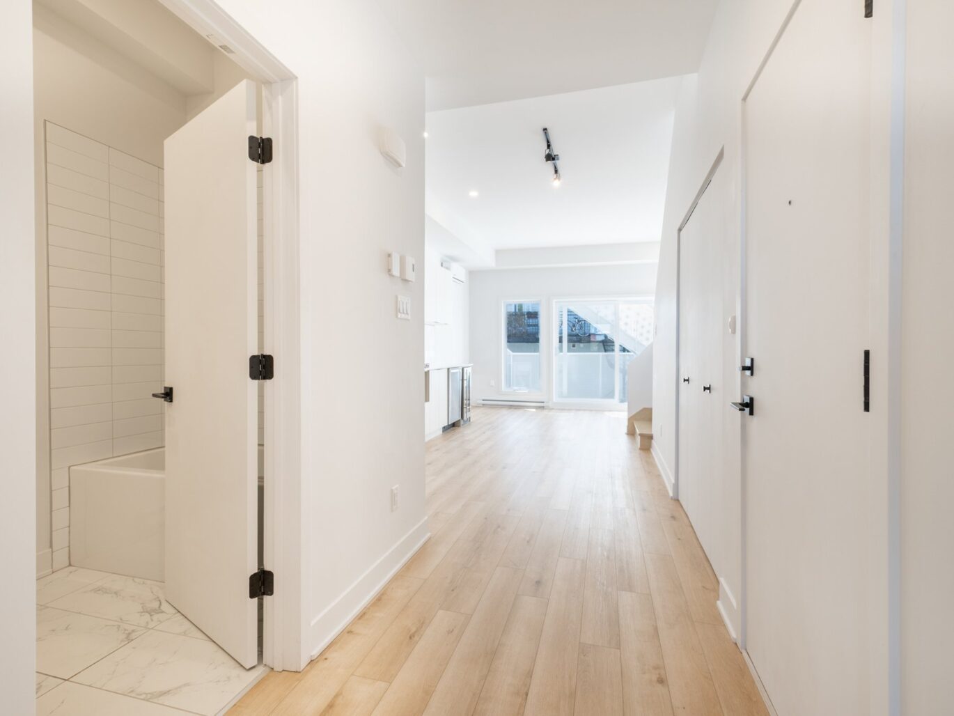 7448 Av. De Chateaubriand #B Montréal (Villeray/Saint-Michel/Parc-Extension) (Montréal)