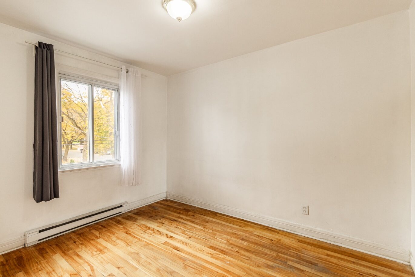 6492 Av. McLynn Montréal (Côte-des-Neiges/Notre-Dame-de-Grâce) (Montréal)
