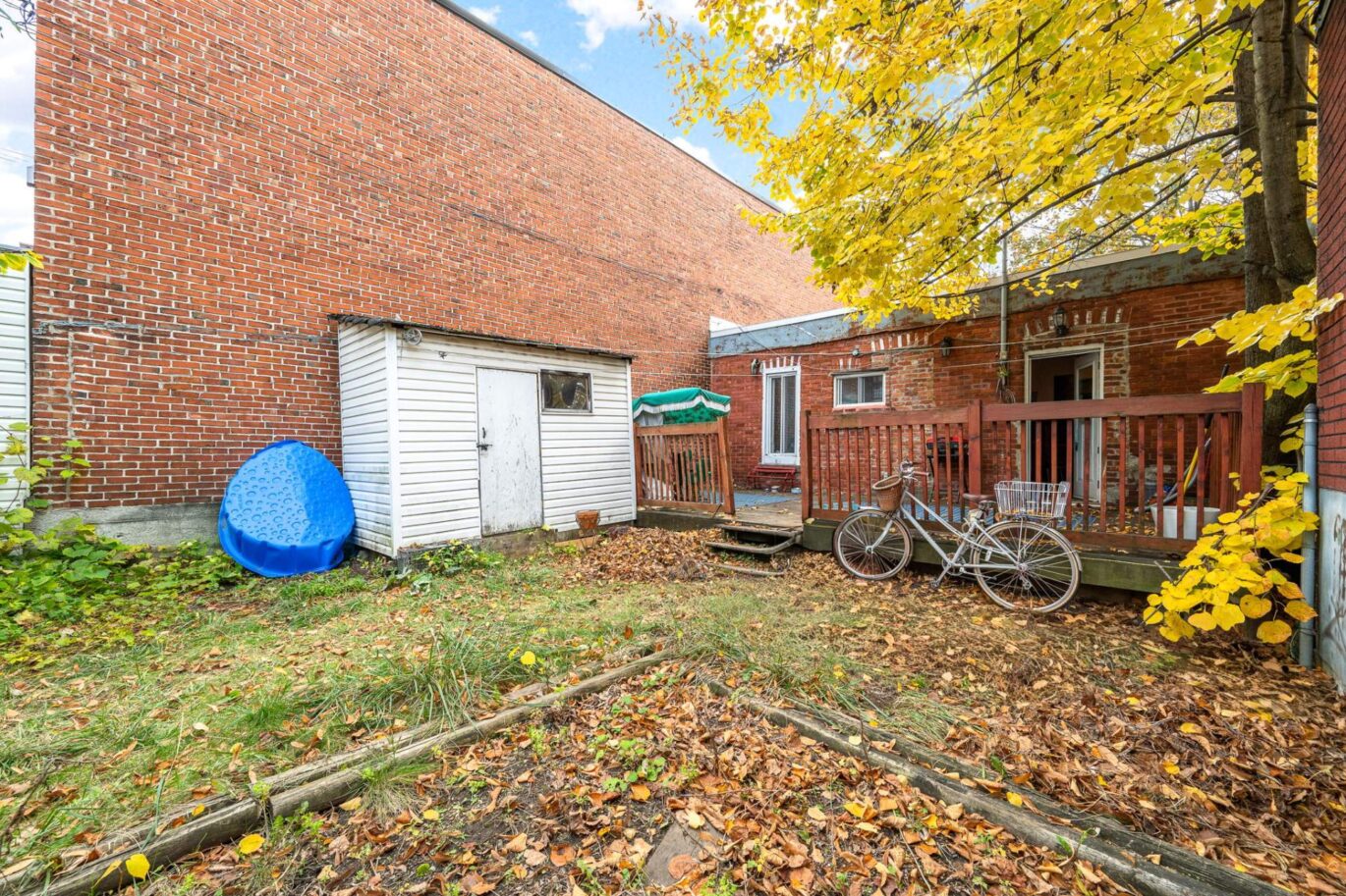 7233 Av. Wiseman Montréal (Villeray/Saint-Michel/Parc-Extension) (Montréal)