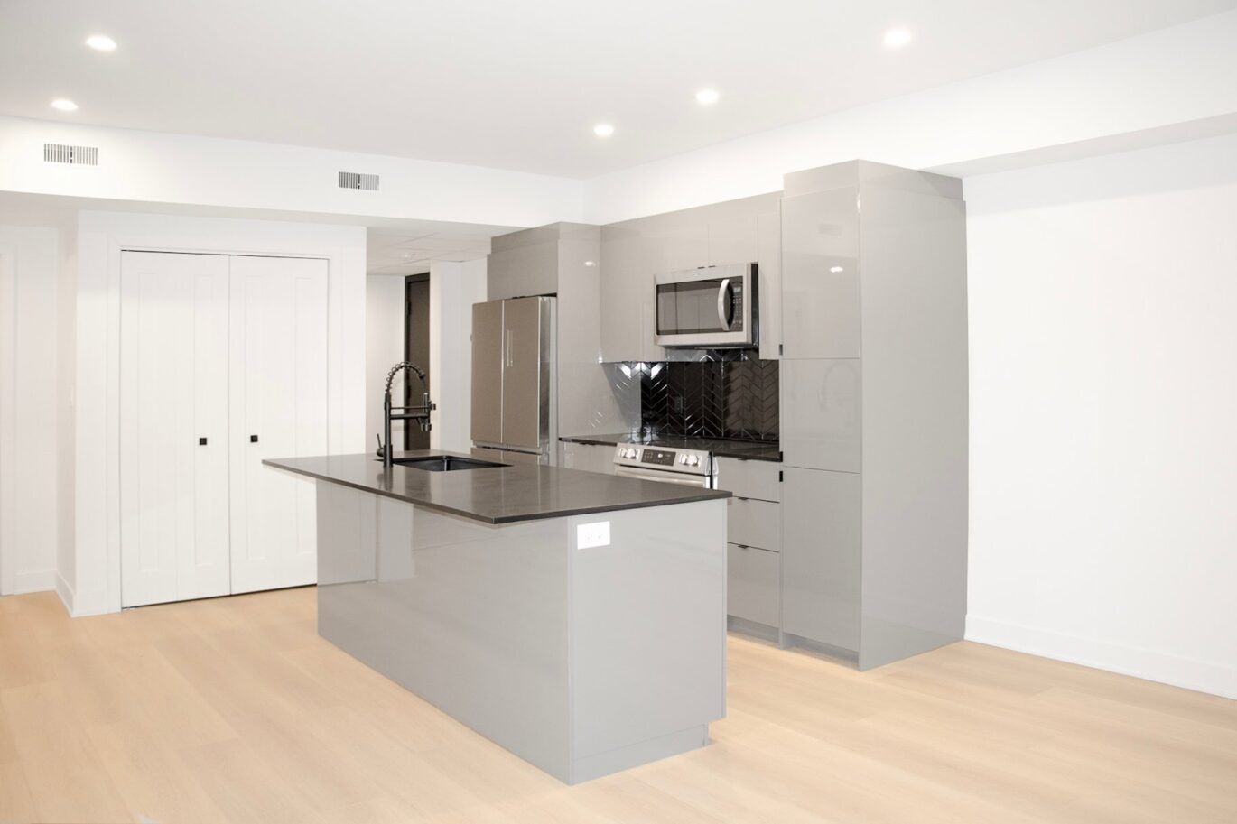5350 Av. Victoria #103A Montréal (Côte-des-Neiges/Notre-Dame-de-Grâce) (Montréal)